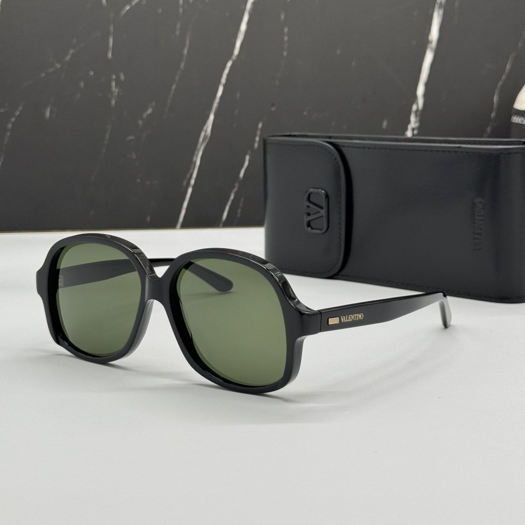 New Valentino Vls-177a Black Green Sunglasses Valentino